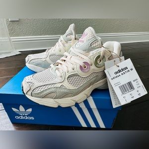 Adidas Astir running shoes NWT